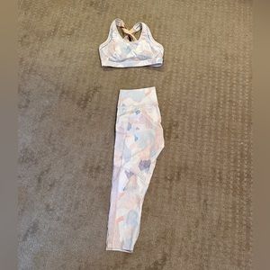 Fabletics Powerhold Workout Set